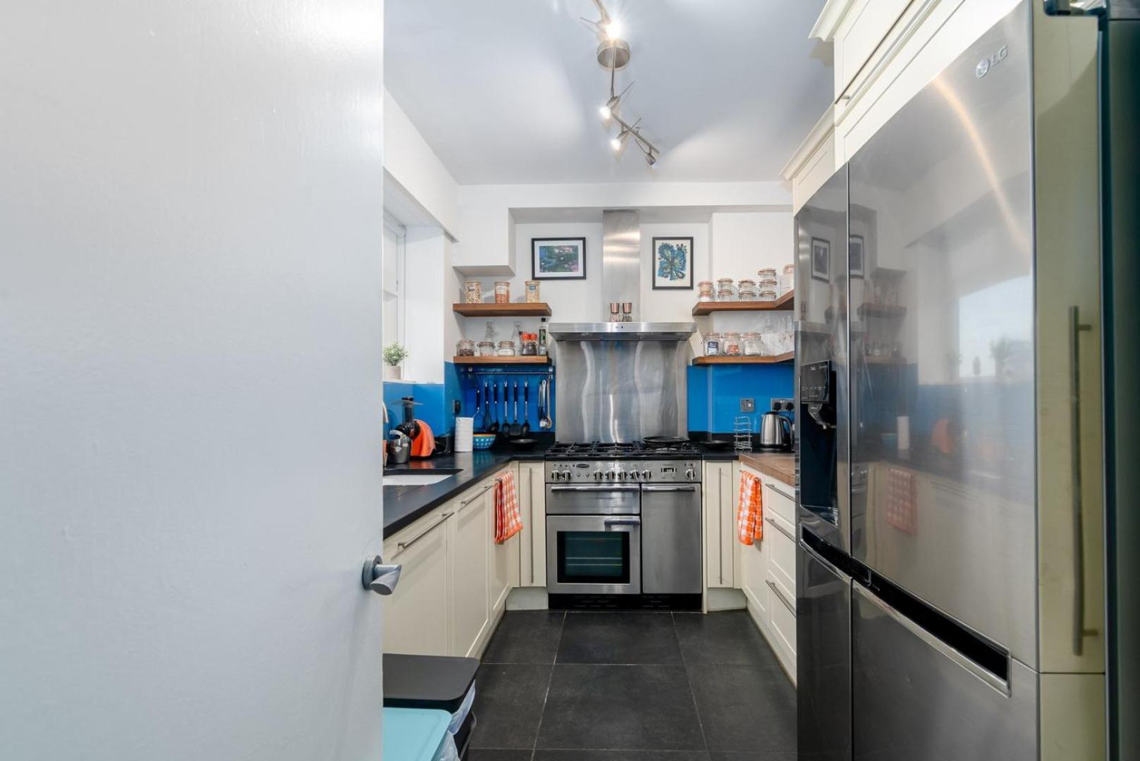 Guestready - Vibrant Home Near London Eye Екстериор снимка